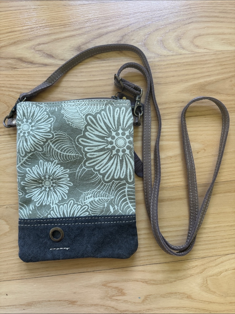 Myra Floral Canvas Crossbody Bag Boho Rustic Western Shoulder Purse